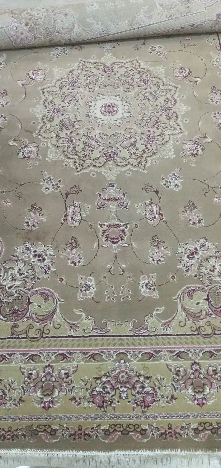 فرش و تعدادی لوازم منزل|فرش|رشت, حومه رشت|دیوار