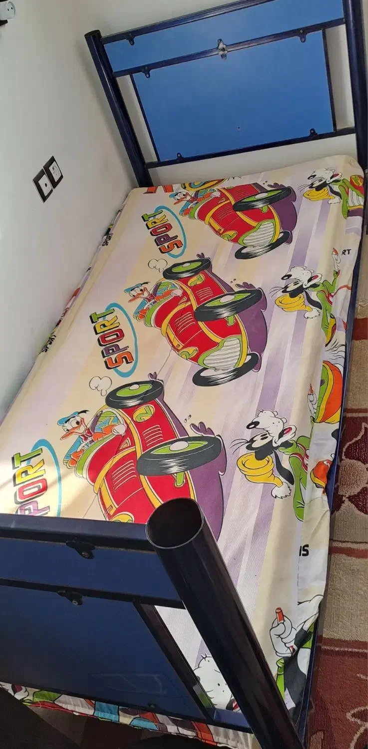 ۲ عدد تخت یک نفره همراه با تشک،کفی|مبلمان خانگی و میز عسلی|سبزوار, گلشن|دیوار