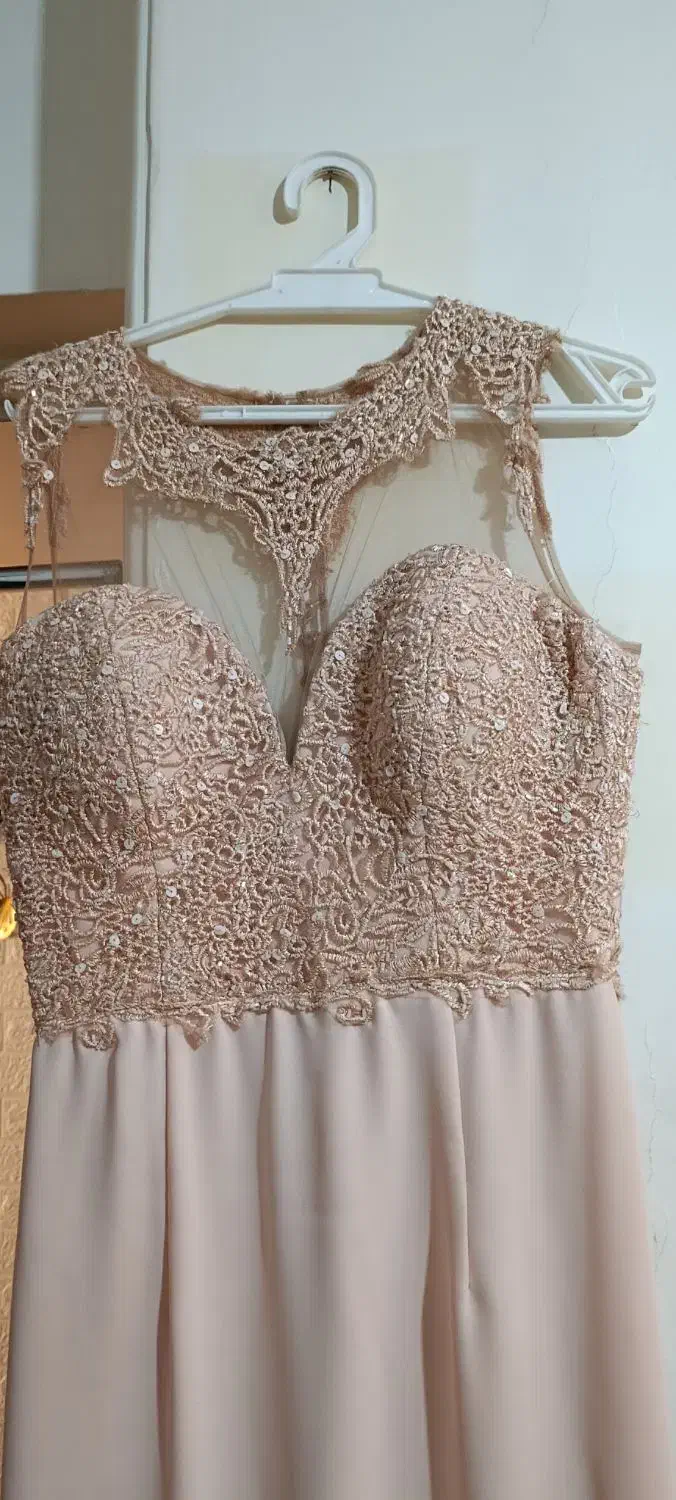 پیراهن مجلسی|لباس|اندیشه, اندیشه فاز ۱|دیوار