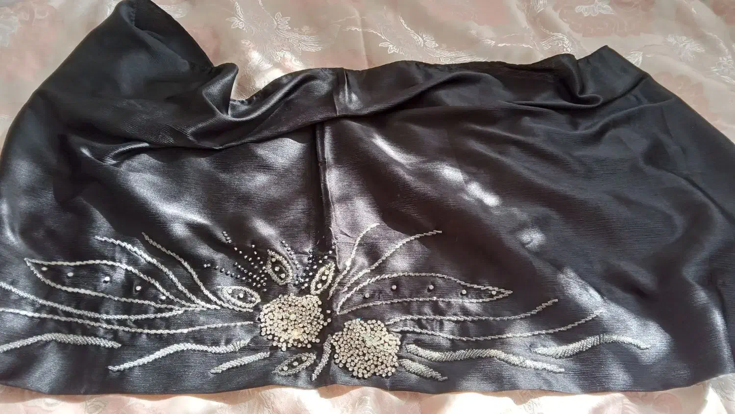 شال مجلسی|لباس|رشت, نخودچر|دیوار