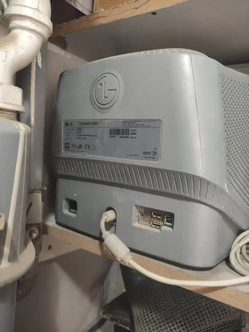 مانیتور  کامپیوتر قدیمی ال جی ۱۷اینچی|رایانه رومیزی|پاکدشت, شهرک امام رضا|دیوار