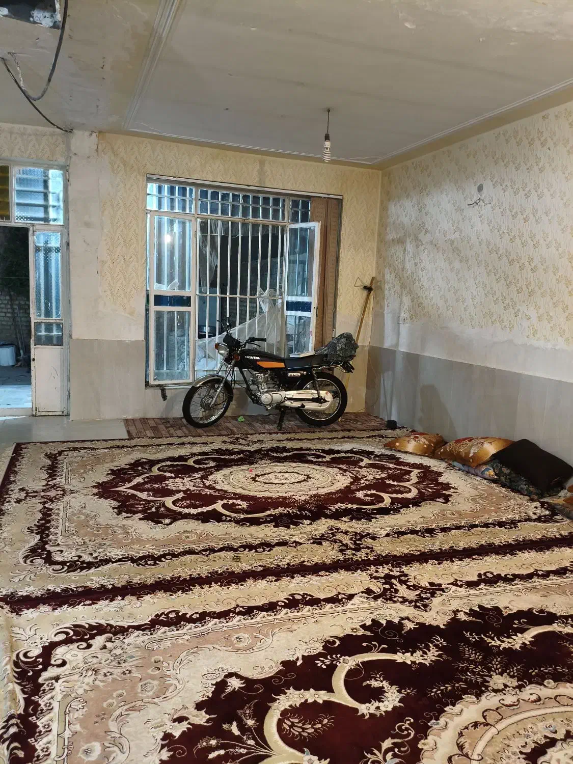 اجاره خانه ویلایی ۱۸۰ متری ۲ خوابه در شهرک مطهری|اجارهٔ خانه و ویلا|شیراز, شهرک مطهری|دیوار