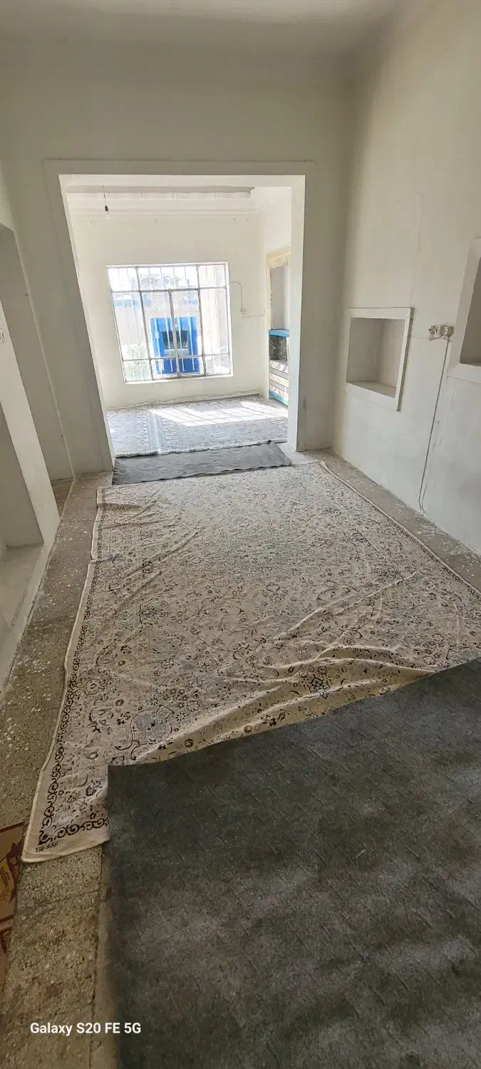 طیقه بالا در از حیاط|اجارهٔ خانه و ویلا|شیراز, لب آب|دیوار