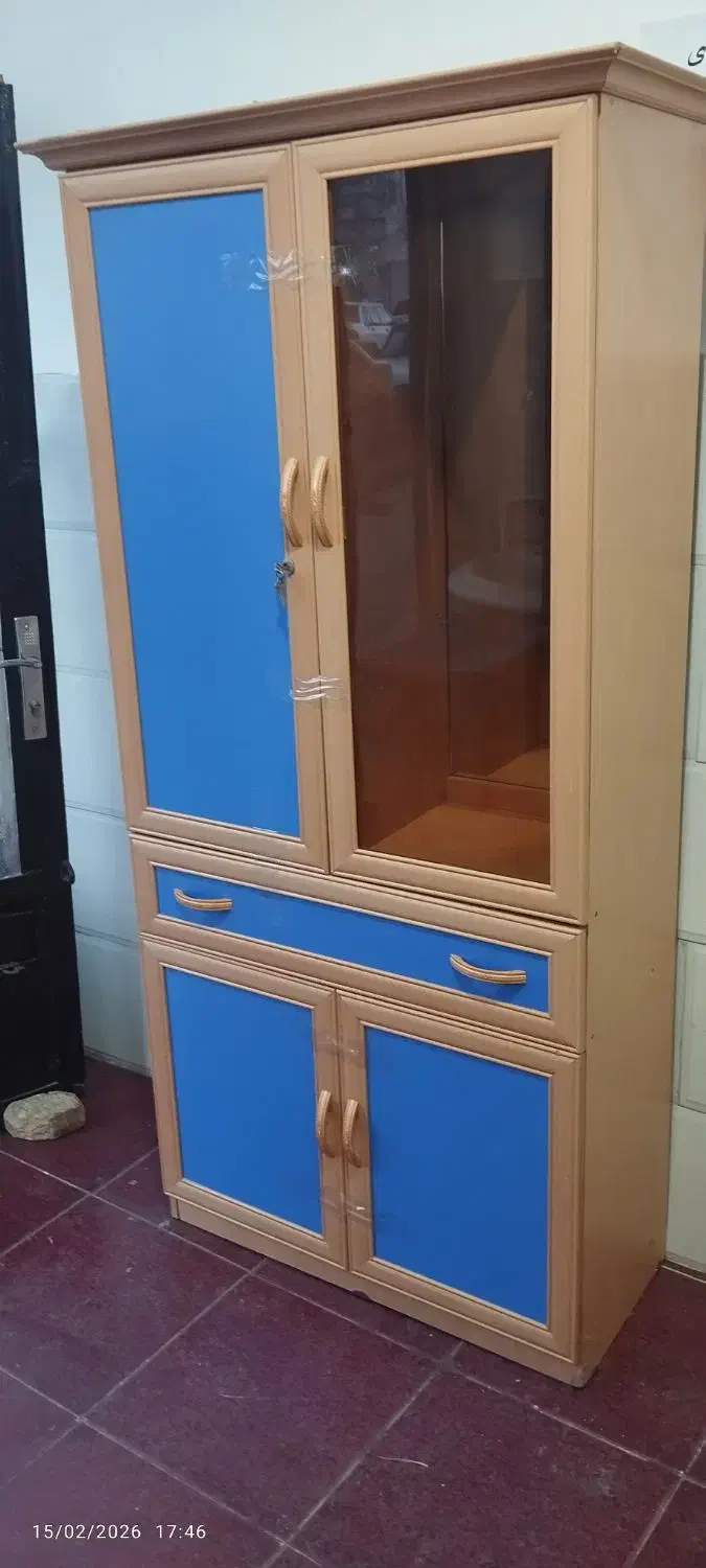 کمد.|جاکفشی، کمد، دراور|بروجرد, |دیوار