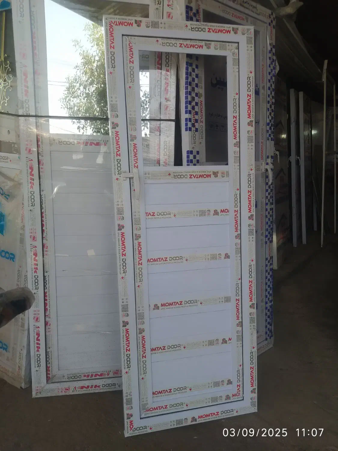 درب و پنجره آلومنییوم و پی وی سی|خدمات پیشه و مهارت|ملایر, |دیوار