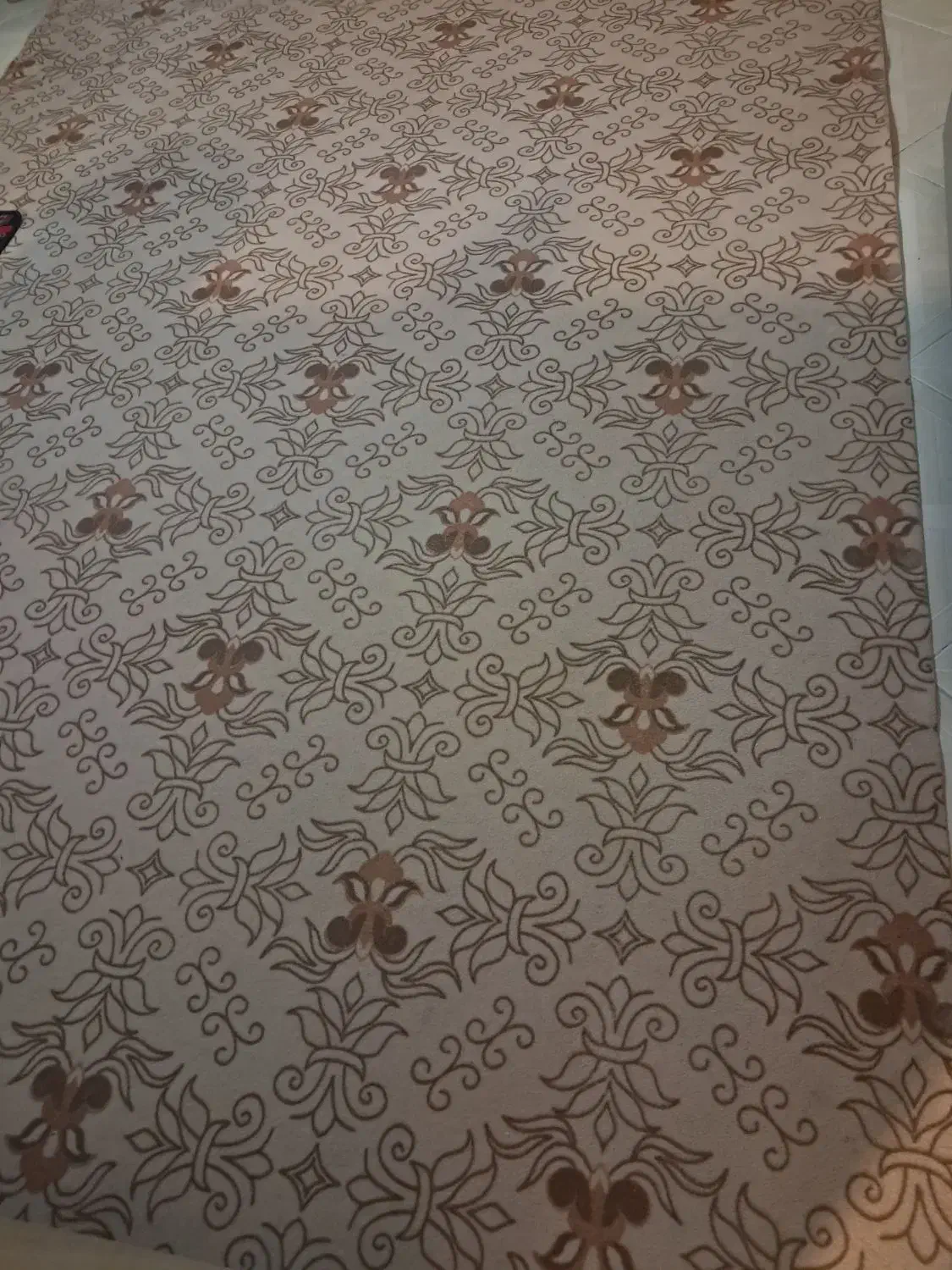 موکت در حد نو|موکت|هشتگرد, هشتگرد قدیم|دیوار