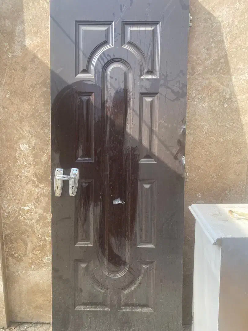 یک عدد درب اتاق چوبی، و چهارچوب در (کُمی)|مصالح و تجهیزات ساختمان|نیشابور, هفده شهریور|دیوار