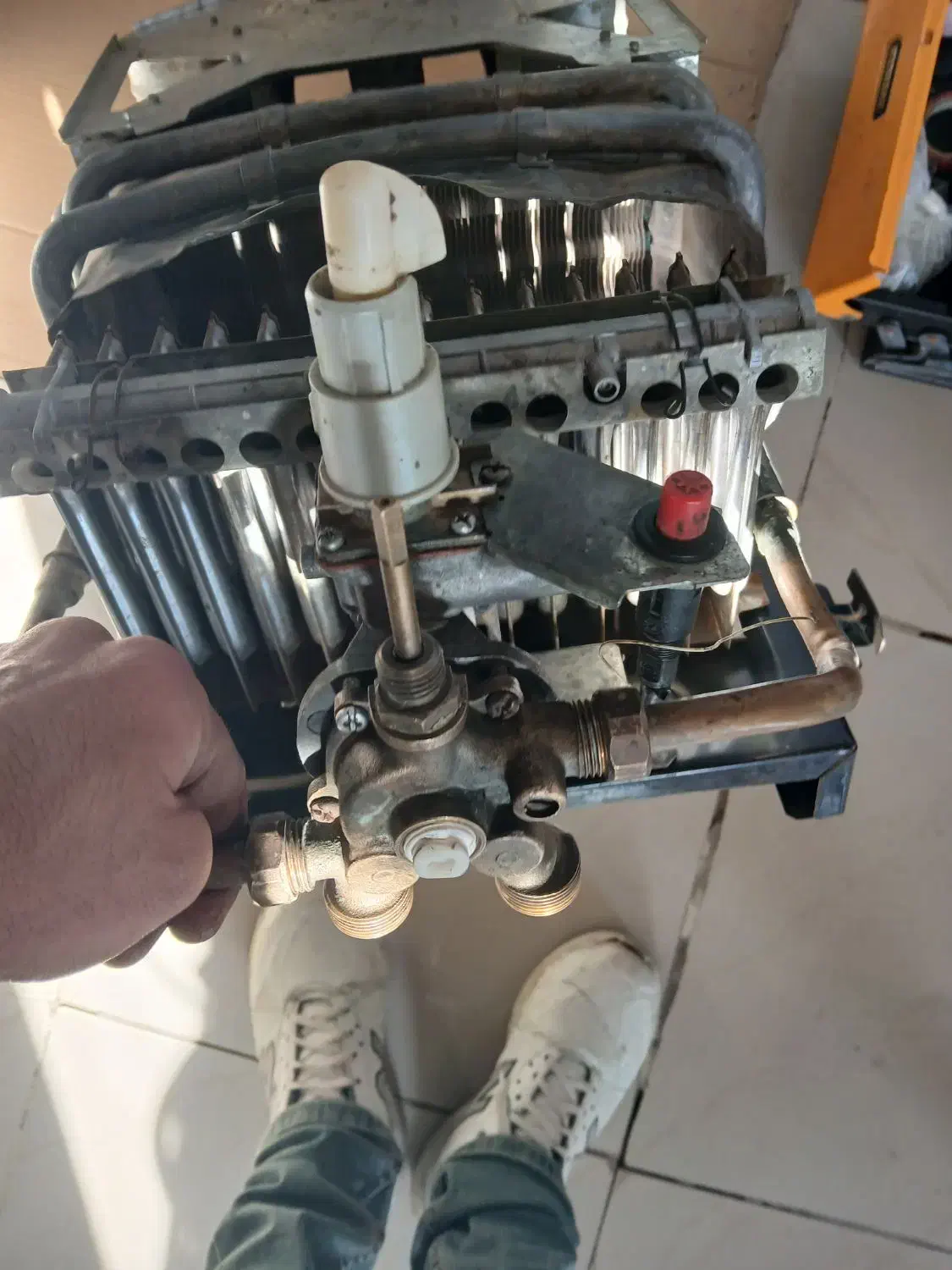 لوازم گازسوز اخوان آموزگار|آبگرمکن، پکیج، شوفاژ|قزوین, |دیوار