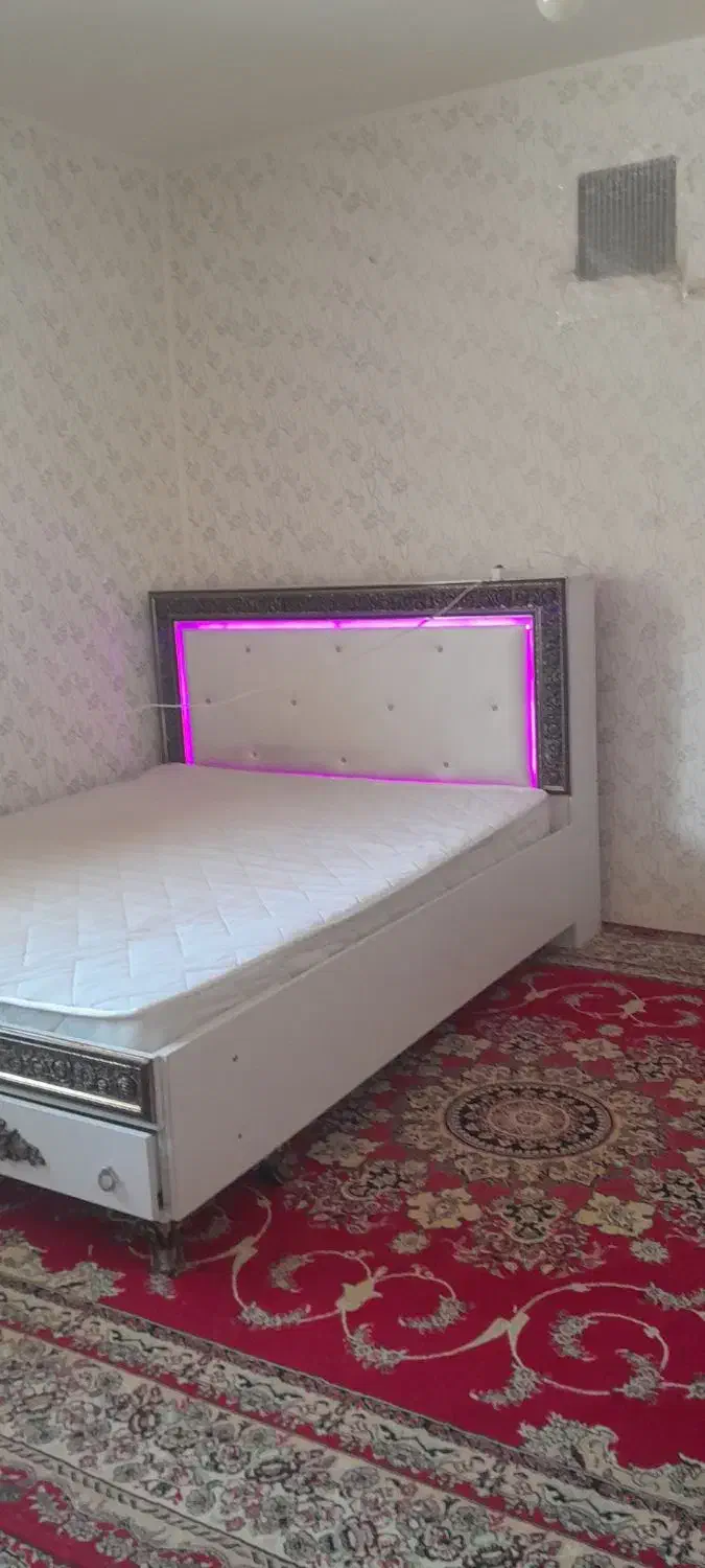 تخت خواب|تخت و سرویس خواب|کبودرآهنگ, |دیوار