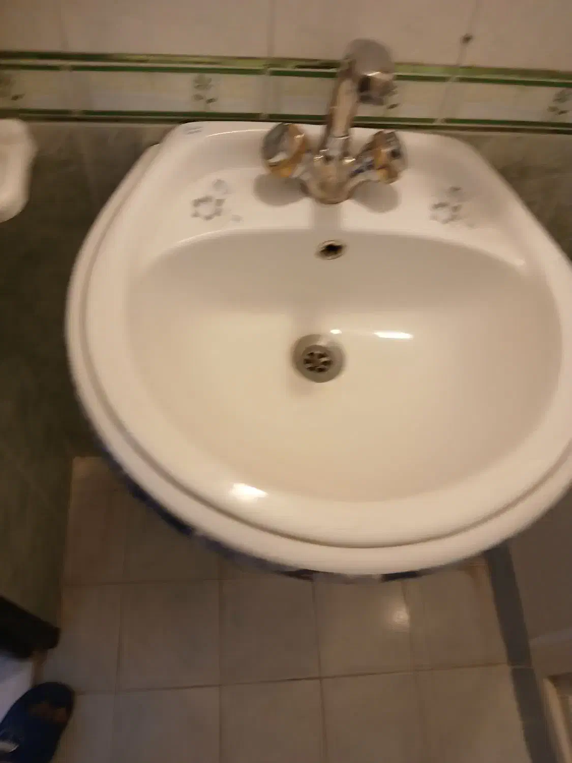 روشویی در حد نو|لوازم سرویس بهداشتی|شهرکرد, |دیوار