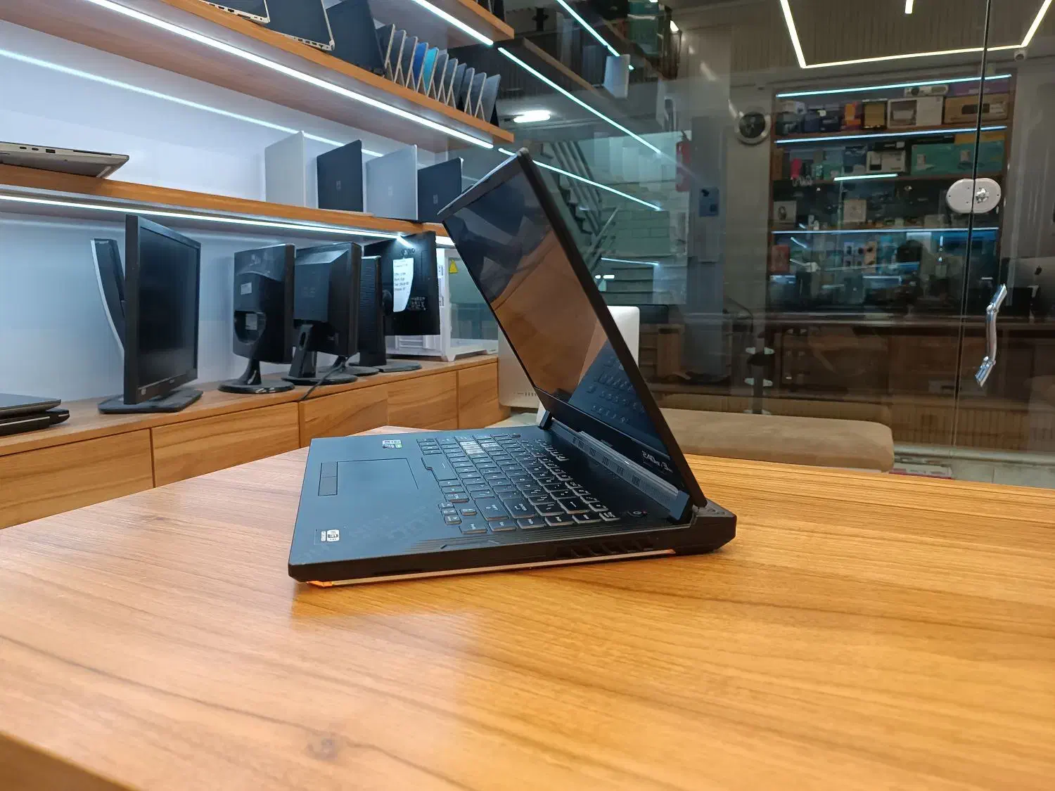 غول Asus ROG|رایانه همراه|قم, صفائیه|دیوار