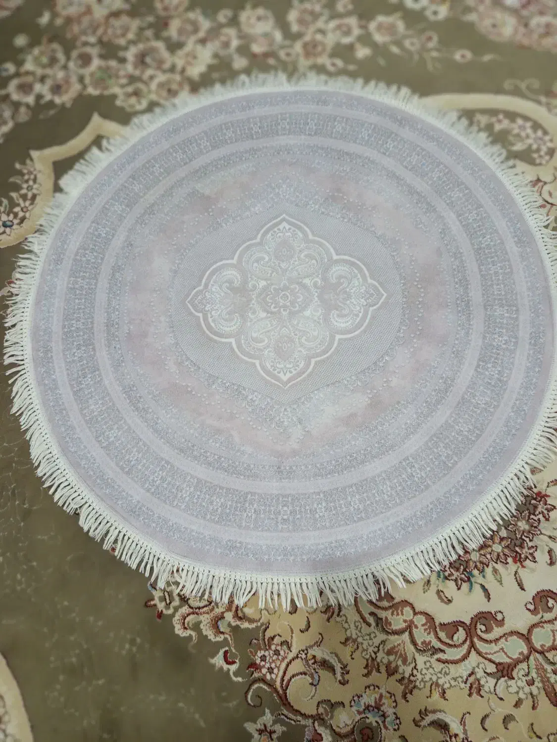 پرده|پرده، رانر، رومیزی|قروه, |دیوار