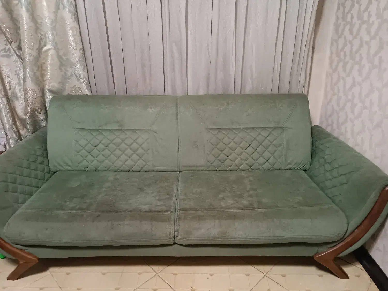 فروش مبل .میز غذاخوری. آباژور. لاو ست .میز جلو مبل|مبلمان خانگی و میز عسلی|کهریزک, |دیوار