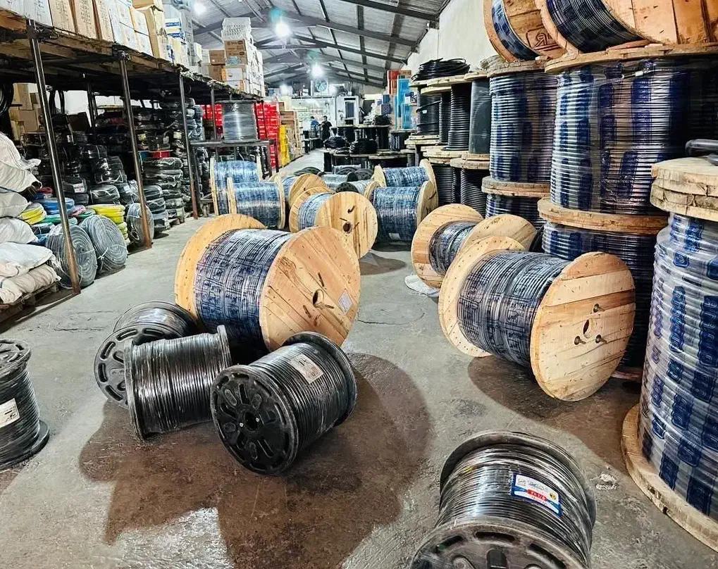 سیم و کابل برق سیم ۱.۵ و۲.۵کابل آلومینیوم و مس|عمدهفروشی|تهران, فردوسی|دیوار