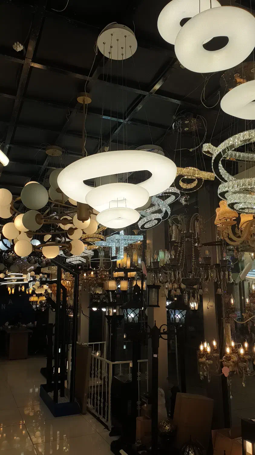 یک جفت لوستر نو|لوستر و چراغ آویز|ایذه, |دیوار