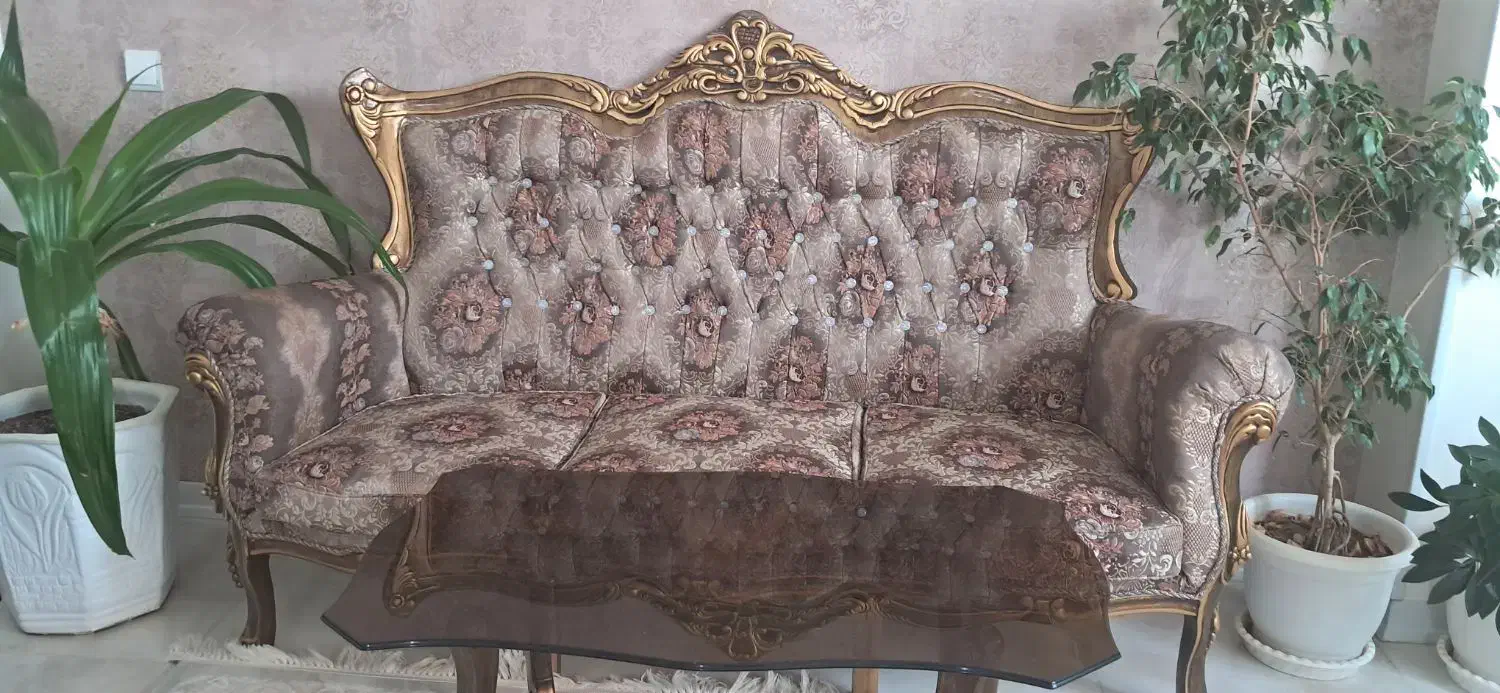 مبل استیل ۷ نفره سالم و تمیز|مبلمان خانگی و میز عسلی|شاهین‌شهر, امام حسین|دیوار