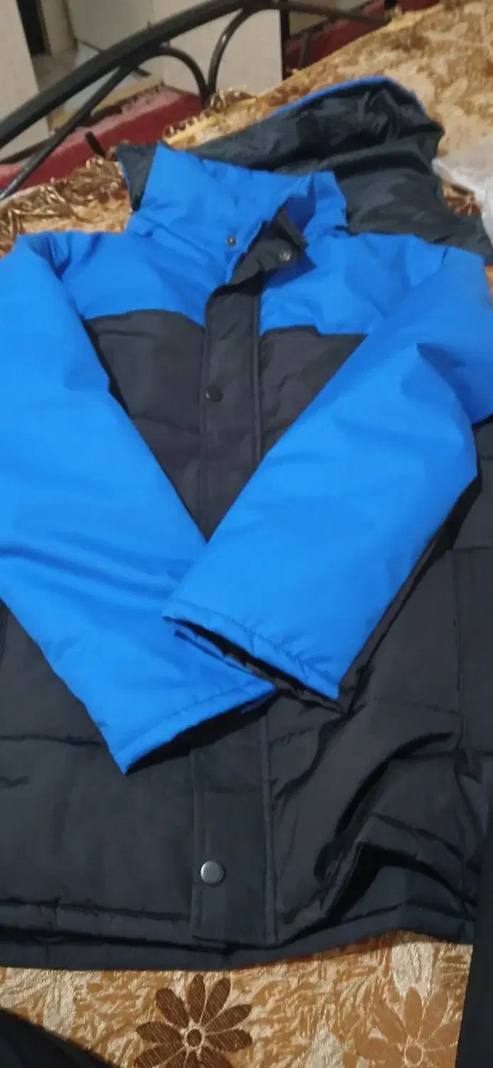 کفش|لباس|تربت جام, جامرود|دیوار