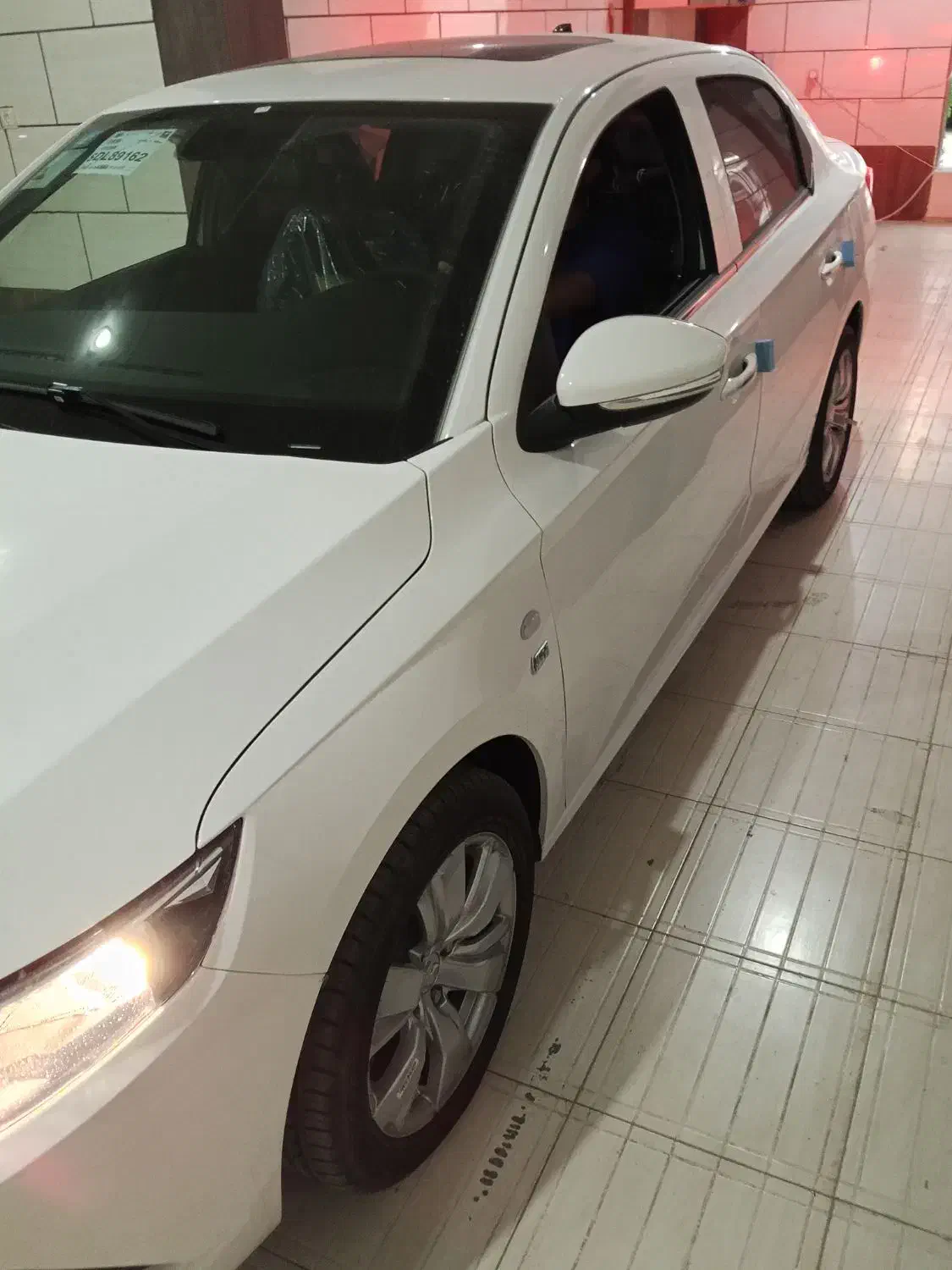 تارا V4 اتومات صفر ۱۴۰۴ وV1 دنده صفر روز|خودرو سواری و وانت|شیراز, فرگاز|دیوار