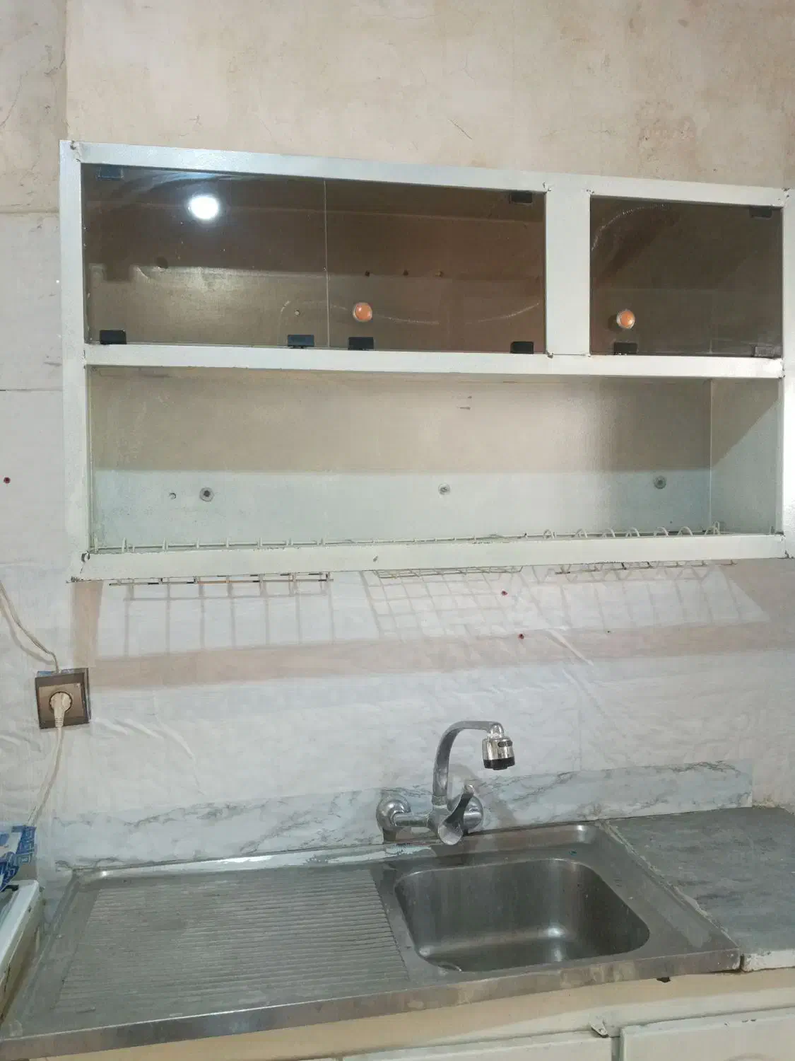 هود وآبچکان وسینک|هود|مریوان, |دیوار