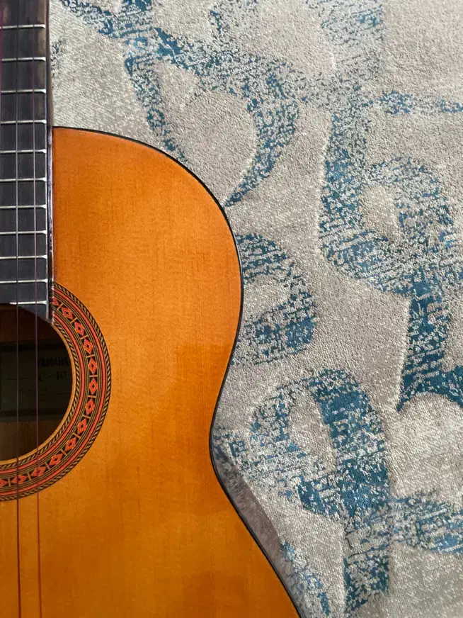 گیتار یاماها c40|گیتار، بیس، امپلیفایر|نکا, |دیوار