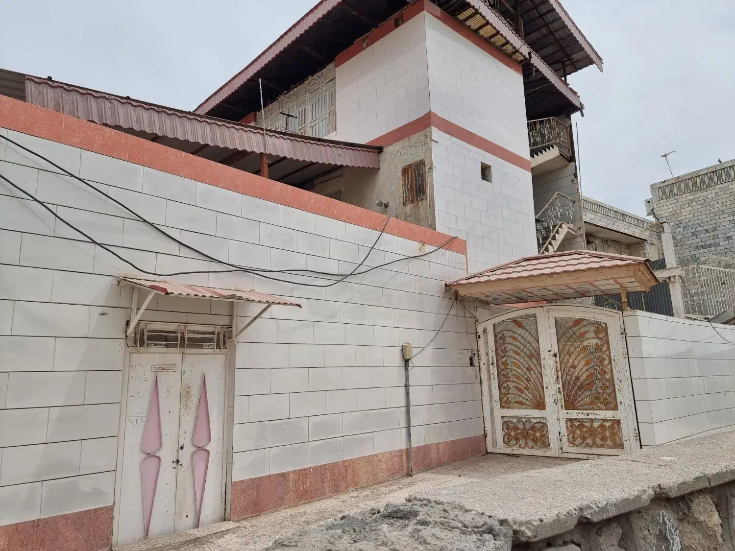 اجاره خانه آپارتمانی پشت کلانتری ۱۱|اجارهٔ آپارتمان|میناب, |دیوار