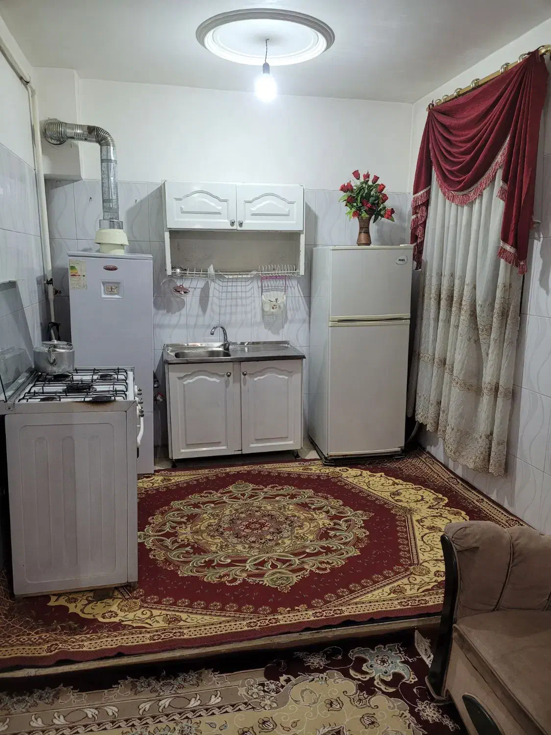 سوئیت آپارتمان ویلایی باپارکینگ وگرمایشی|اجارهٔ کوتاه‌مدت آپارتمان و سوئیت|همدان, |دیوار
