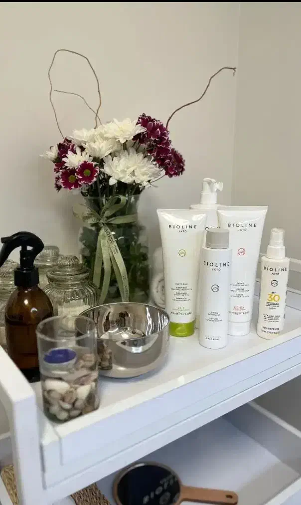 فشیال تخصصی پاکسازی و جوان سازی صورت|خدمات آرایشگری و زیبایی|اصفهان, الهیه|دیوار