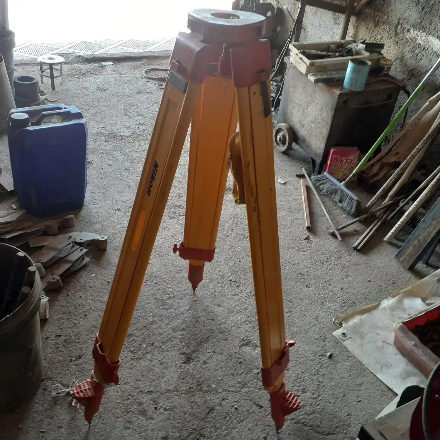 سه پایه اورجینال دوربین نقشه برداری با نیزه 5تیکه|ابزارآلات|دزفول, |دیوار