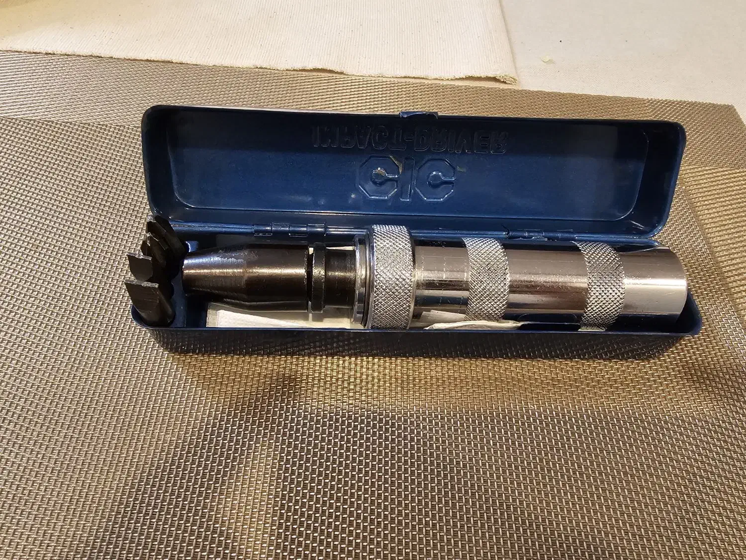 پیچگوشتی تقه خور (ضربه ای) سی آی سی|ابزارآلات|تهران, آسمان|دیوار