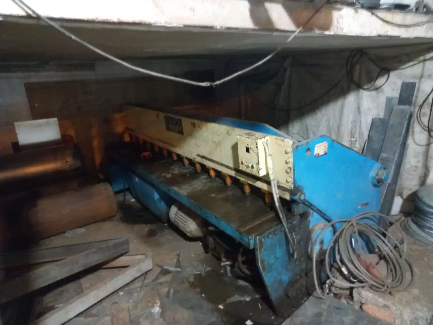 گیوتین ۳متر ۵میل برش خمکن ۲در۲ دستی کیاستی|ماشینآلات صنعتی|نیشابور, کریم آباد|دیوار