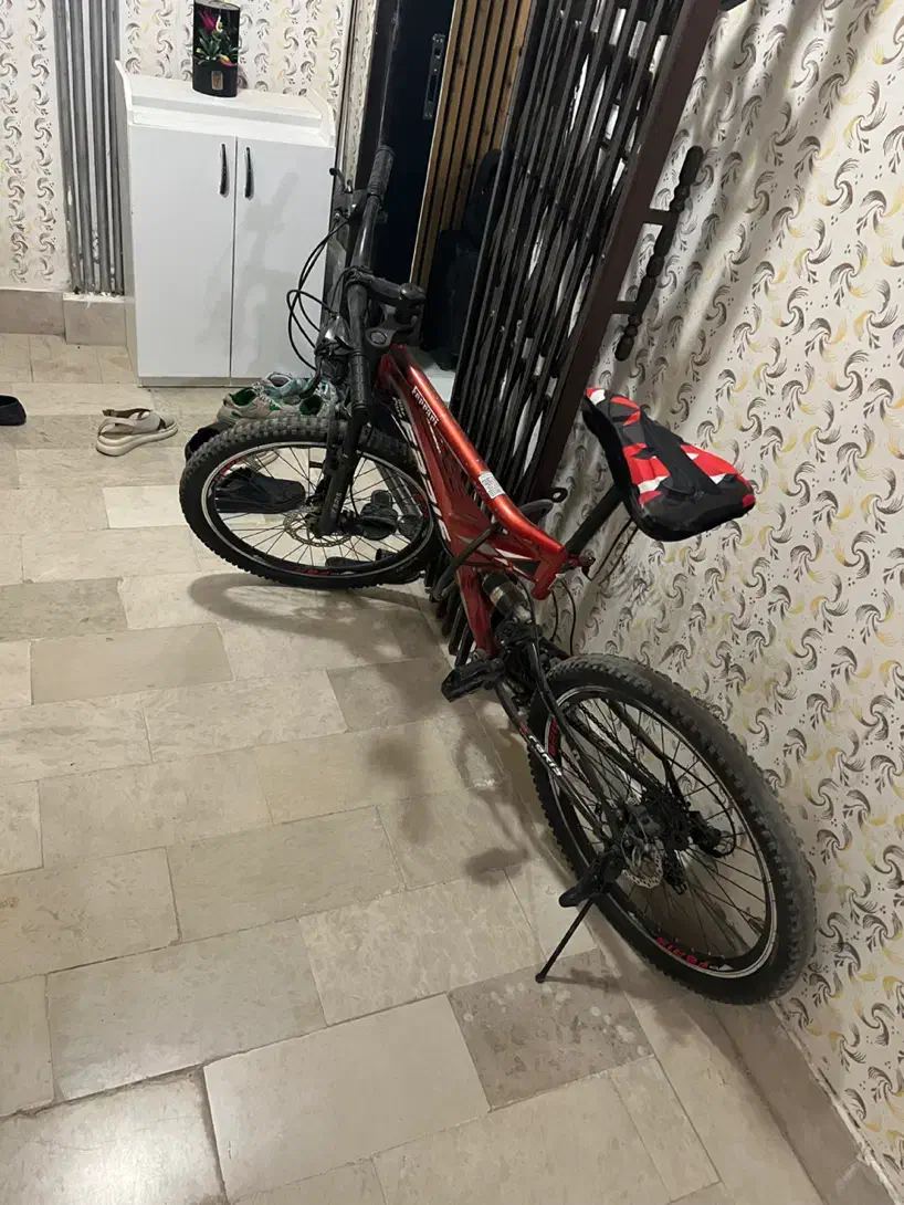 دو عدد دوچرخه ۱۶ و ۲۶|دوچرخه، اسکیت، اسکوتر|گلبهار, شهر جدید گلبهار|دیوار