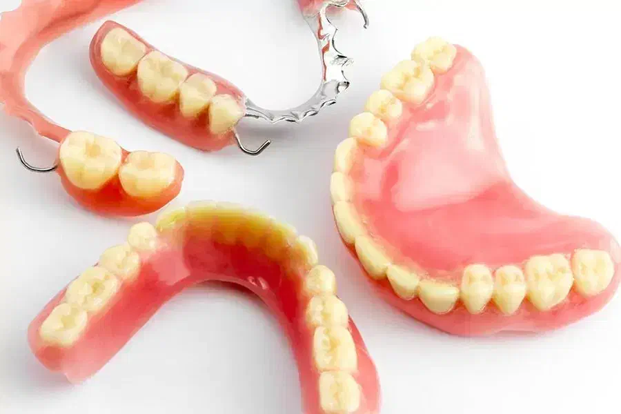 دندانسازی تجربی (پروتز مصنوعی)|خدمات آرایشگری و زیبایی|پرند, فاز ۶|دیوار