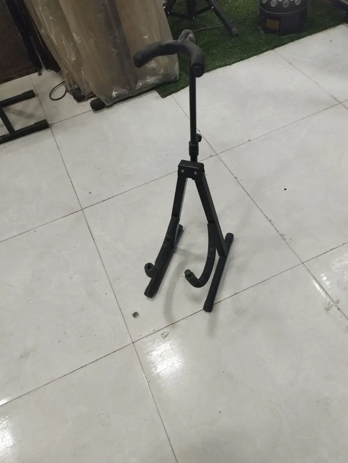 پایه گیتار زمینی|گیتار، بیس، امپلیفایر|زابل, |دیوار