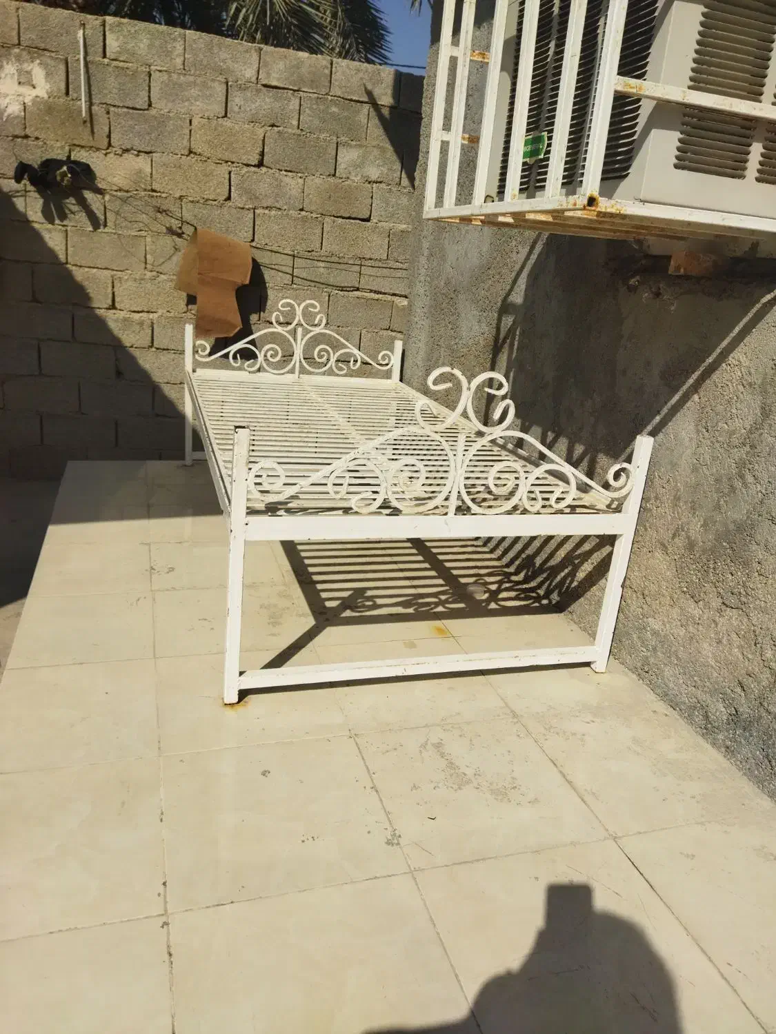 تخت آهنی آهن ضخیم نوبدون پوسیدگی یازنگ زدگی|تخت و سرویس خواب|بوشهر, |دیوار