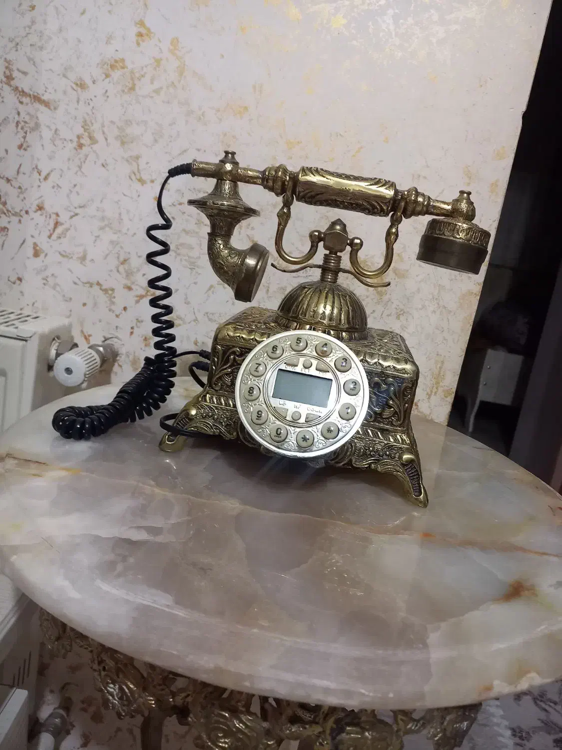 میز و تلفن برنز|مبلمان خانگی و میز عسلی|اردبیل, |دیوار