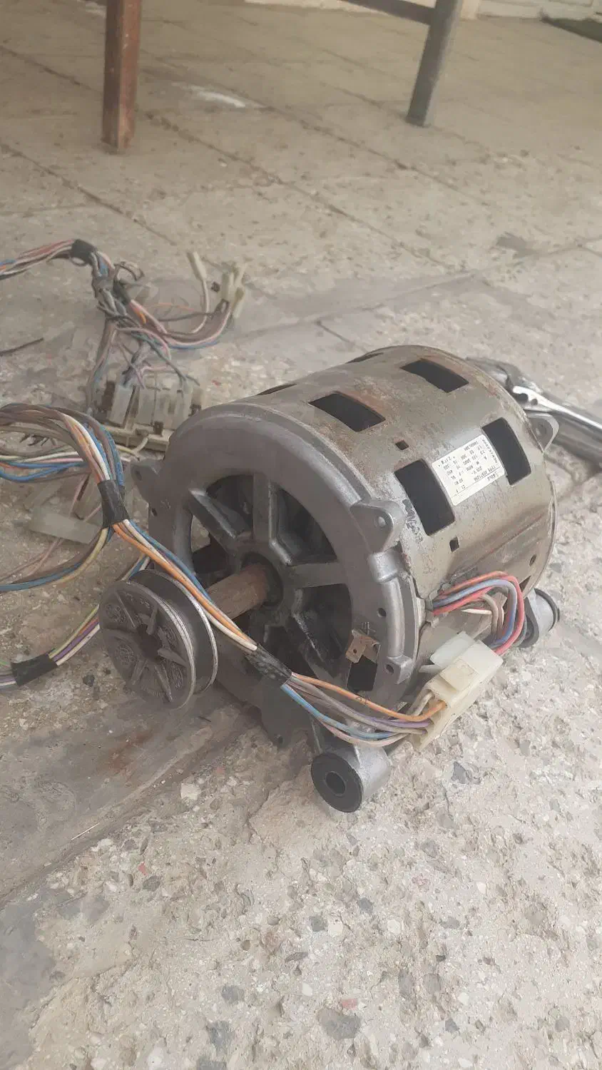 موتور ماشین لباسشویی سالم|ماشین لباسشویی و خشککن لباس|آران و بیدگل, |دیوار