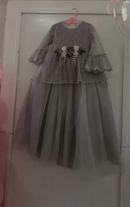 لباس مجلسی دخترونه نو|کفش و لباس بچه|قم, سالاریه|دیوار