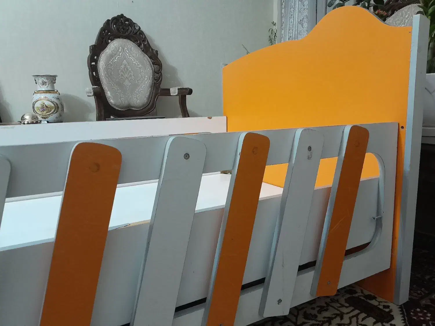 تخت کودکی و نوجوانی|تخت و سرویس خواب|تبریز, |دیوار