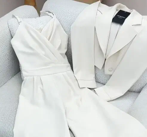 لباس مجلسی|لباس|مشکین‌دشت, |دیوار