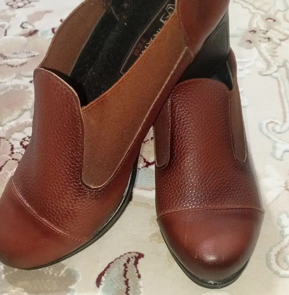 کفش چرم|کیف، کفش، کمربند|آبدانان, |دیوار