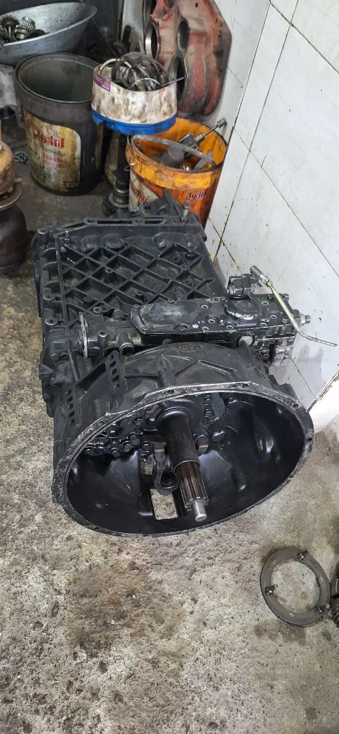 گیربکس 8دنده zf 151 تندرو|قطعات یدکی و لوازم جانبی|اصفهان, شهرک صنعتی امیرکبیر (شاپور جدید)|دیوار