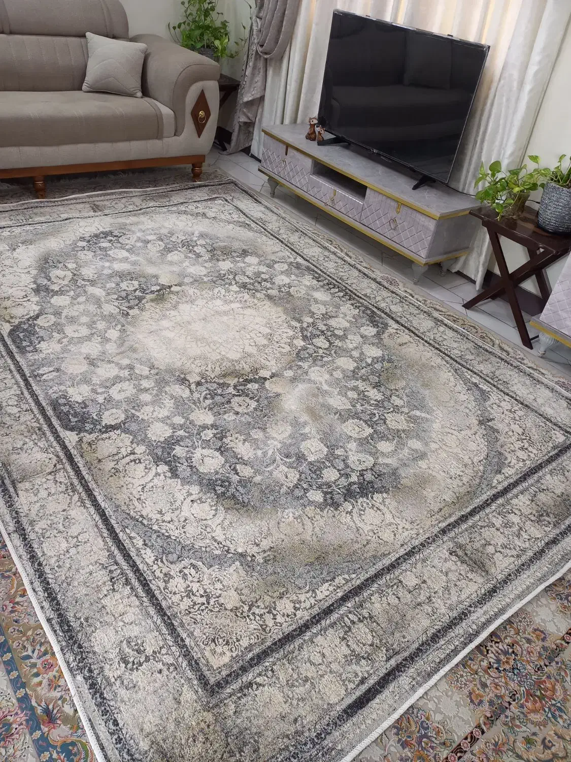 روفرشی ضخیم ۳.۶.۹.۱۲متری ژاکارد وابریشم ضخیم یزدی|روفرشی|تهران, تهرانپارس شرقی|دیوار