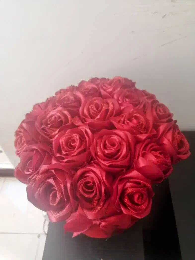 گل رز|گل مصنوعی|صدرا-فارس, فاز ۱|دیوار