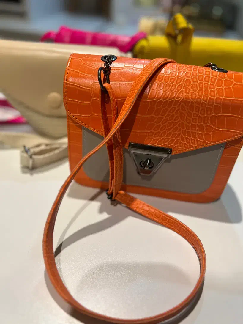 کیف زنانه|کیف، کفش، کمربند|رشت, حافظ آباد|دیوار