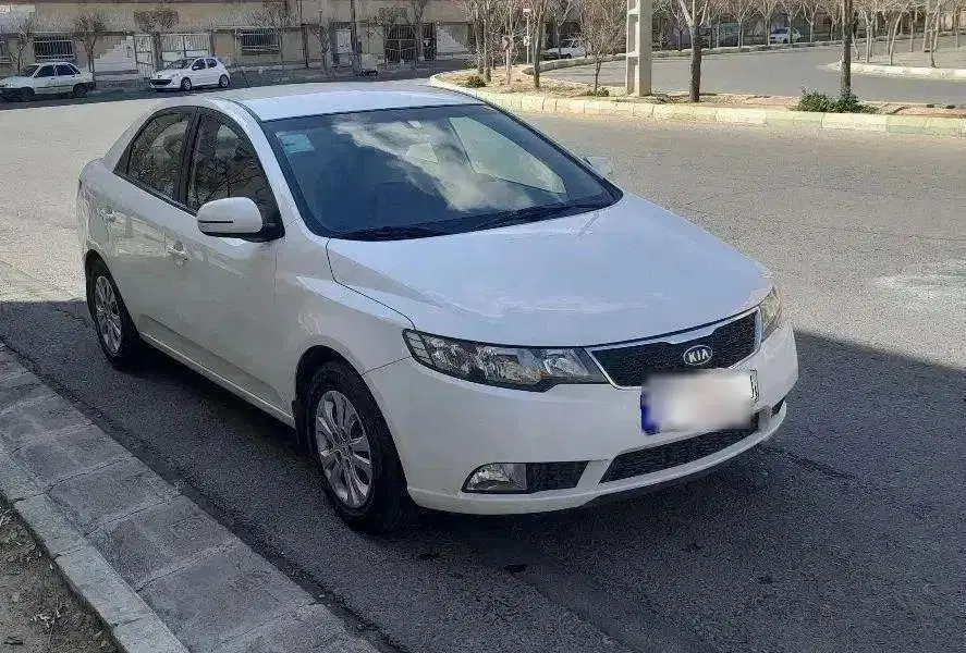 کیا سراتو ۱۶۰۰ دنده ای مدل ۱۳۹۵، کم کارکرد، بی رنگ|خودرو سواری و وانت|تهران, زیبادشت|دیوار