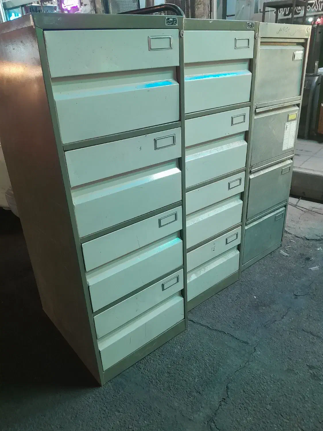 فایل فلزی تمیز ۴ کشو در حدنو ۱۰ عدد|دفتر کار|قم, شهرک امام حسن|دیوار