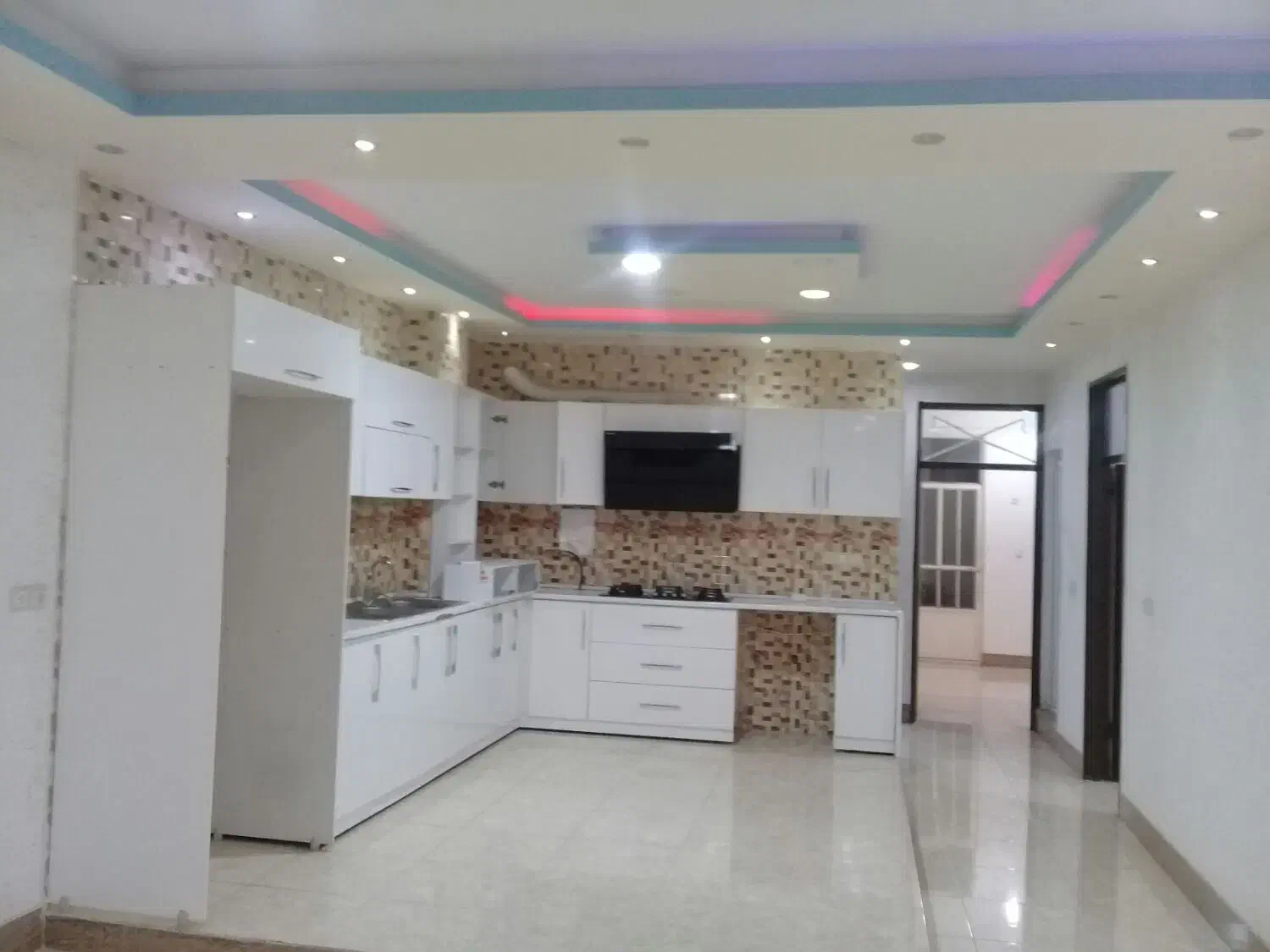 واحد۱۴۰ متری سه خواب اجاره داده میشود|اجارهٔ آپارتمان|بوشهر, |دیوار