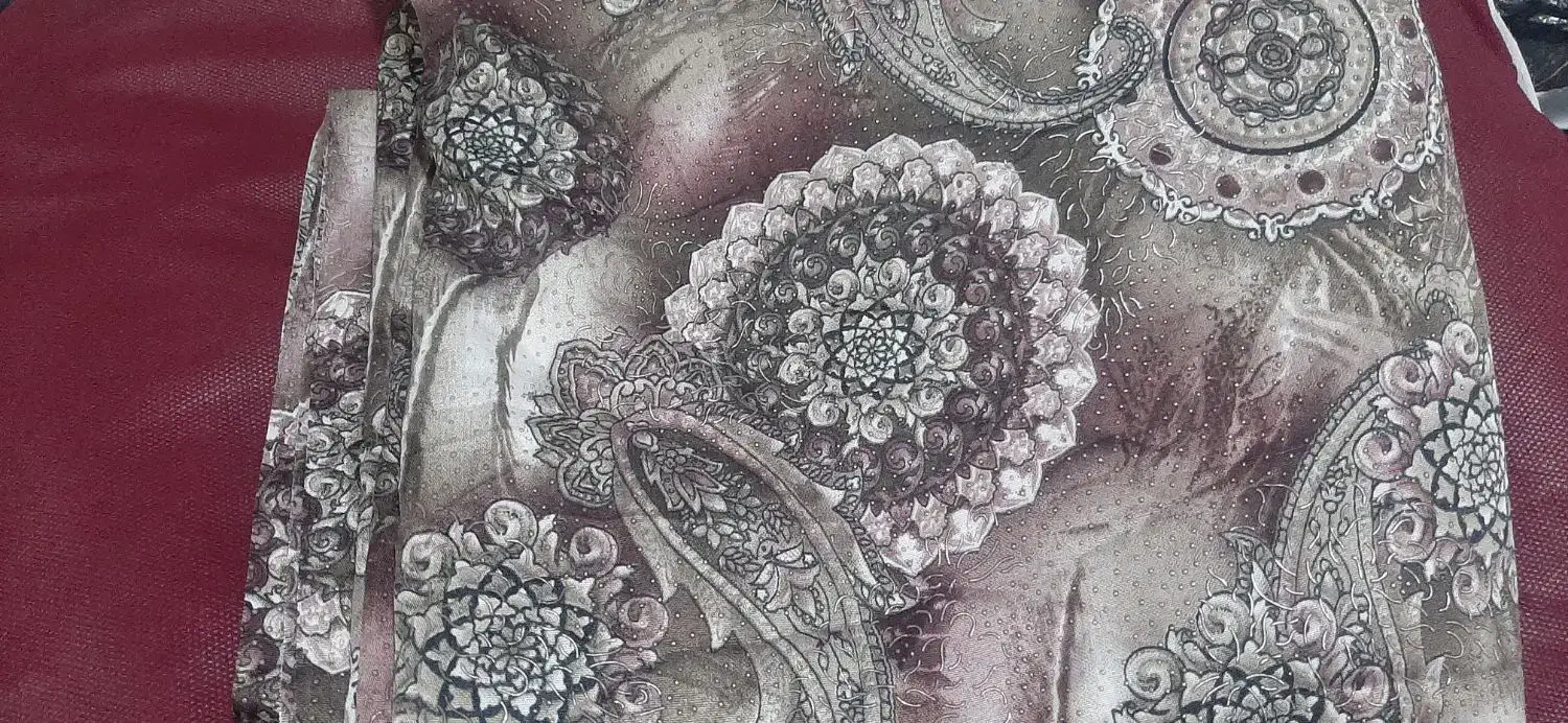 پارچه های باکیفیت ومجلسی|حراج|فومن, |دیوار