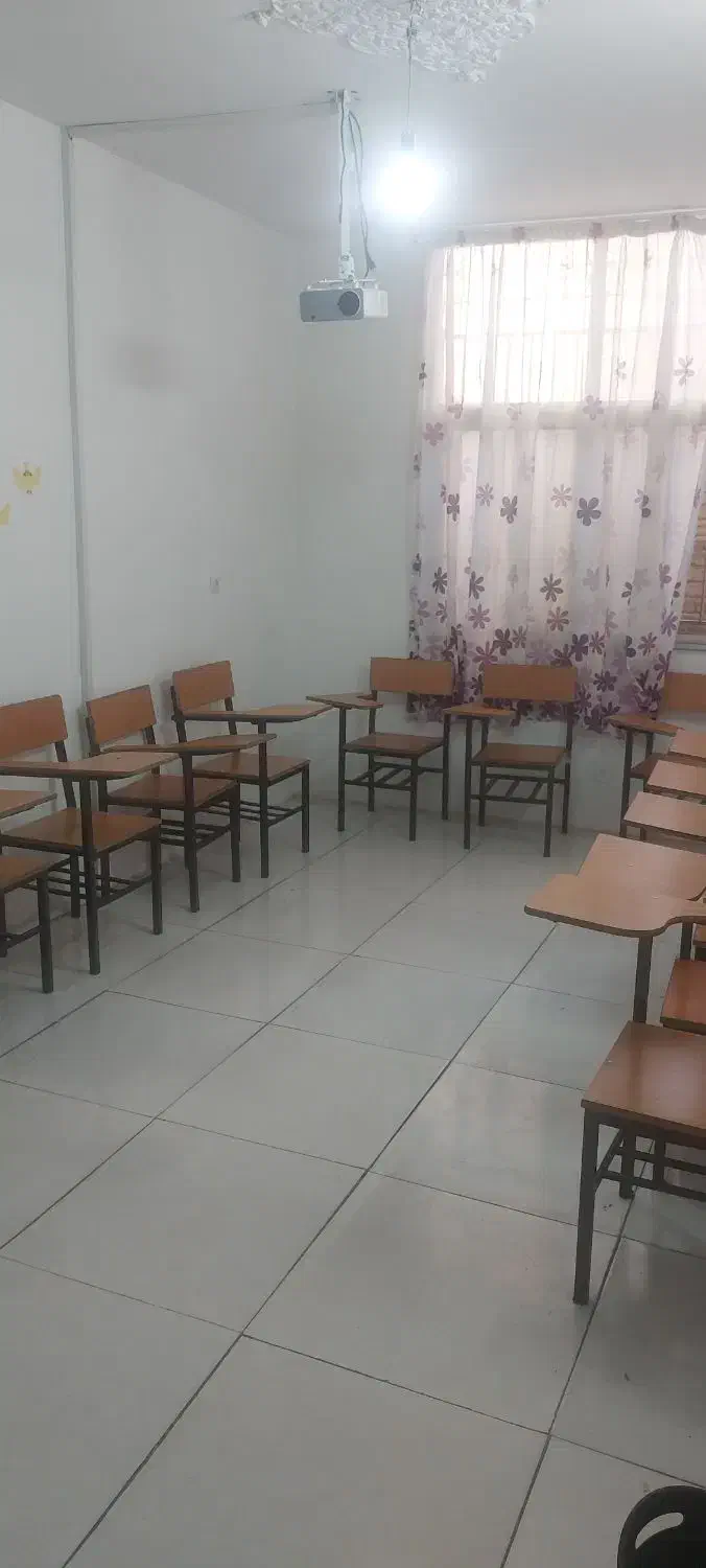 اجاره کلاس آموزشی|اجارهٔ کوتاه‌مدت دفتر کار و فضای آموزشی|کرج, باغستان|دیوار
