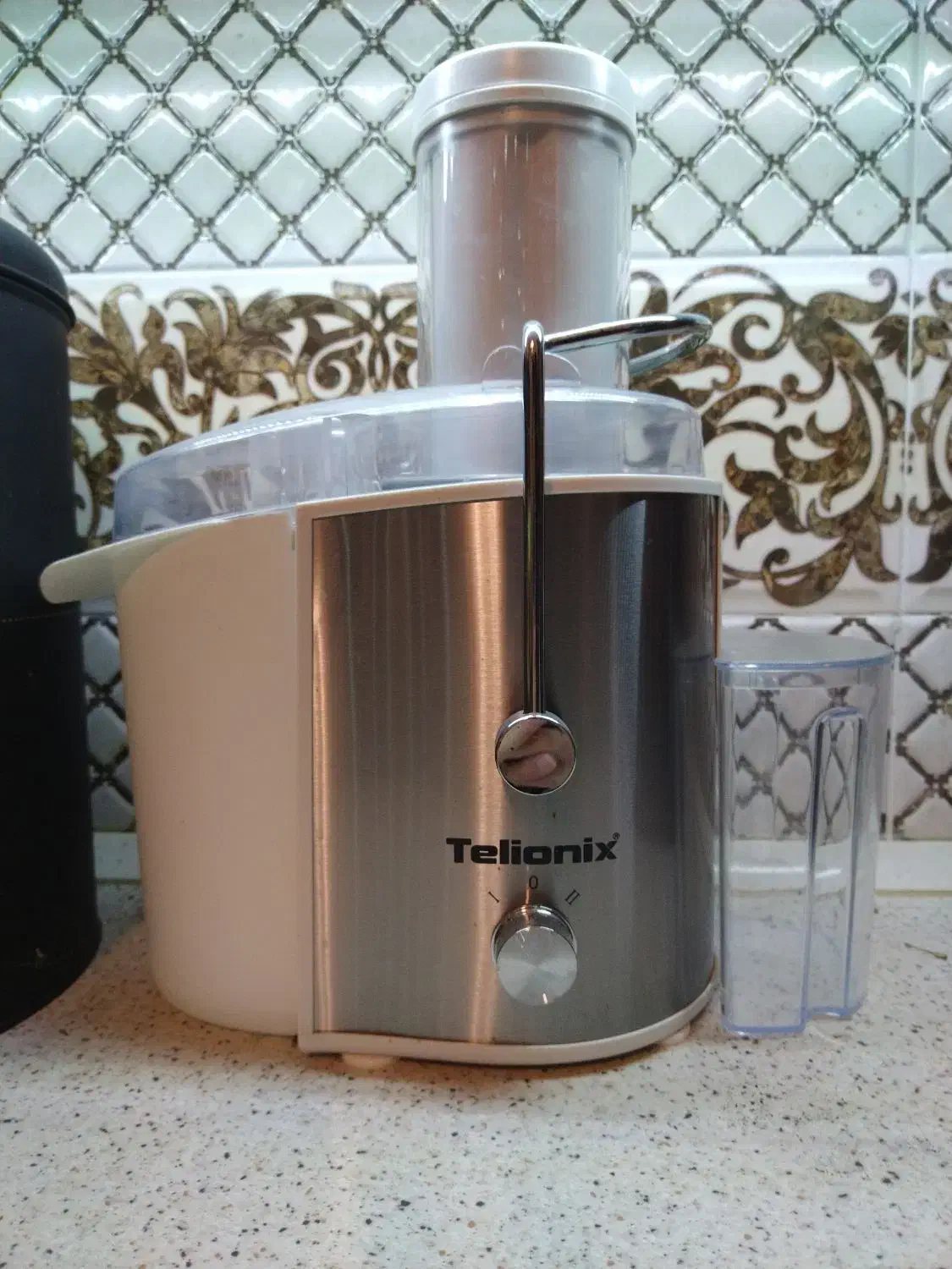 آبمیوه گیر تک کاره|آبمیوه‌گیر و آب‌مرکبات‌گیر|آستانه اشرفیه, |دیوار